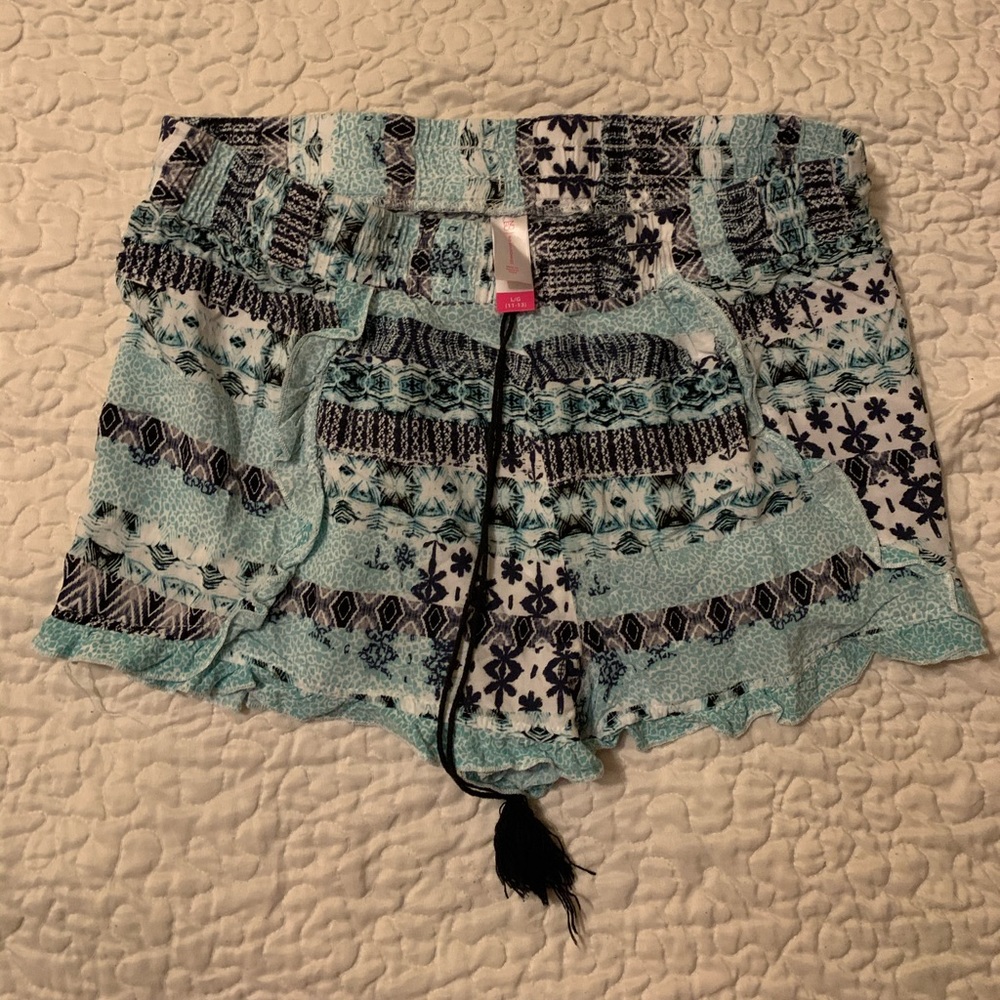 Mint and Black size L shorts